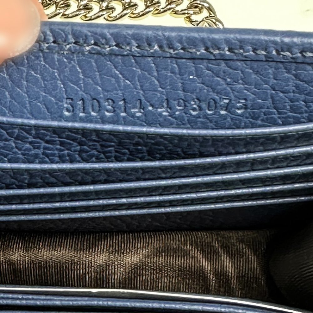 Gucci Interlocking GG Leather Wallet On Chain - Picture 7 of 8